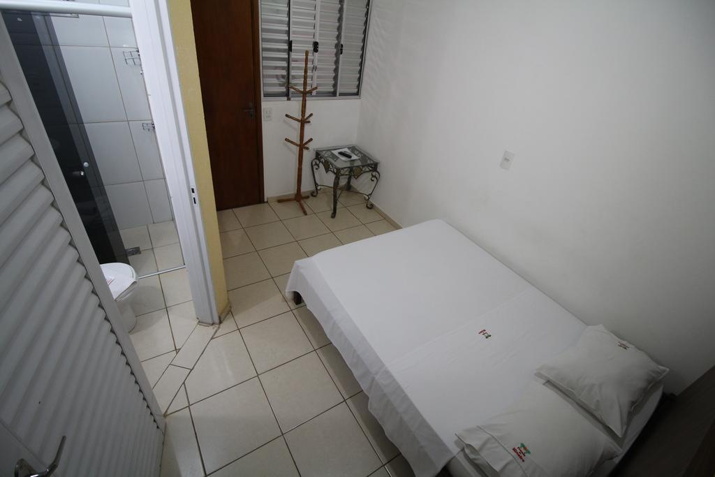 Pousada Do Mineiro Olímpia Buitenkant foto